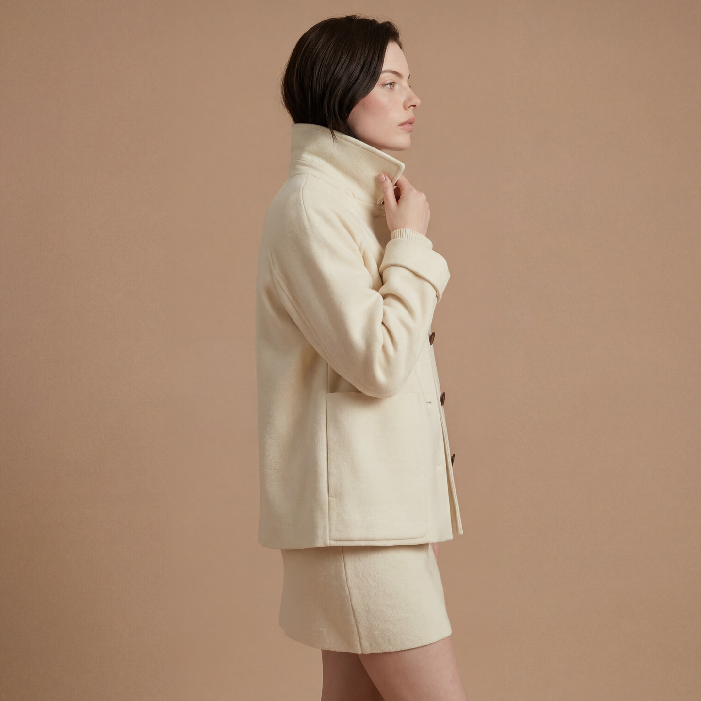 Cropped Pure Cashmere Jacket – Minimal Buttoned Design