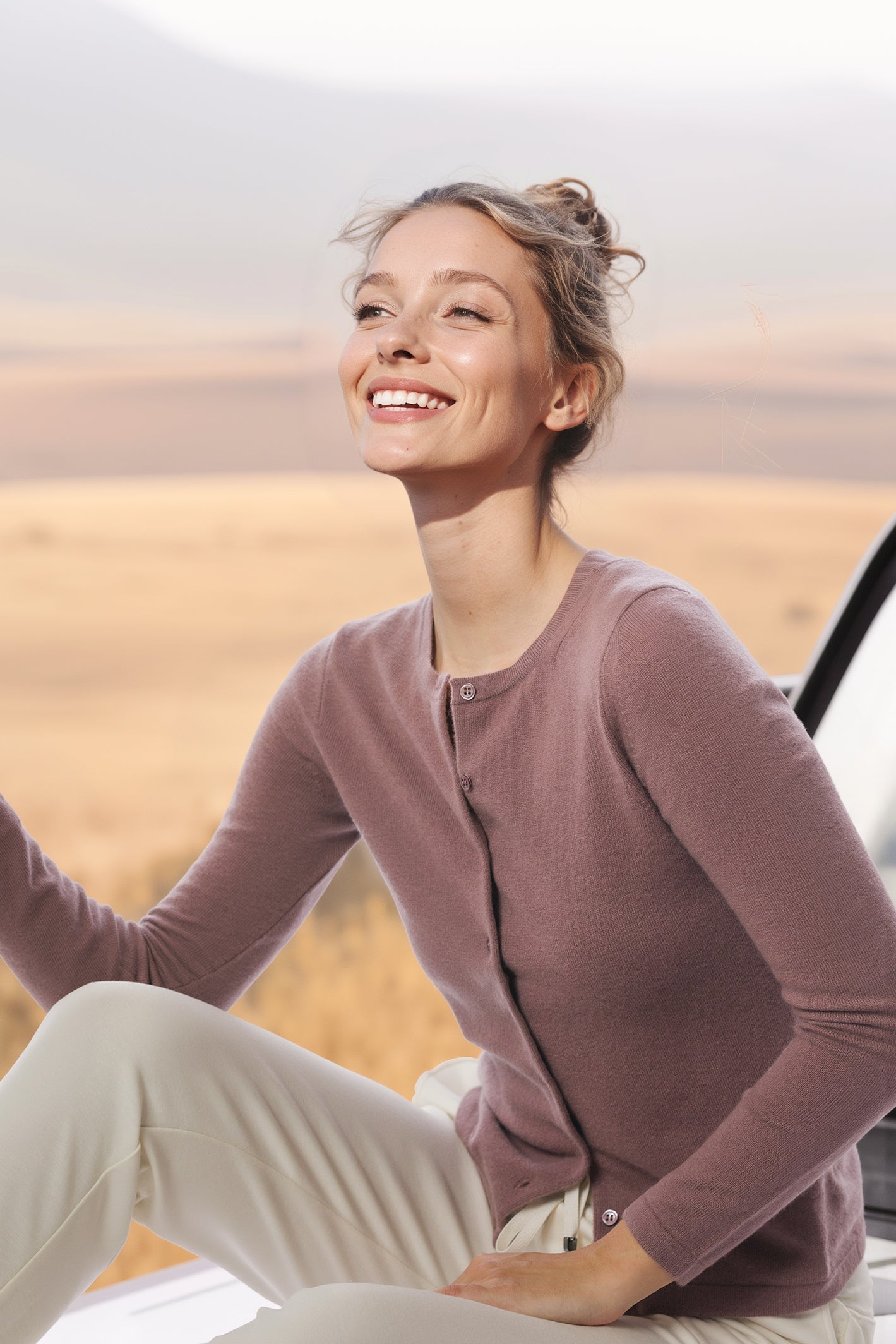 Sustainable Cashmere Crew Neck Cardigan